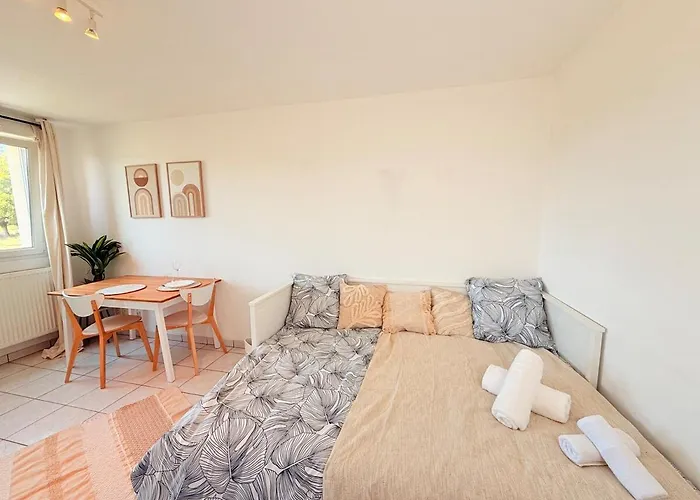 Le Nid Douillet - Parking Included - Apartment *