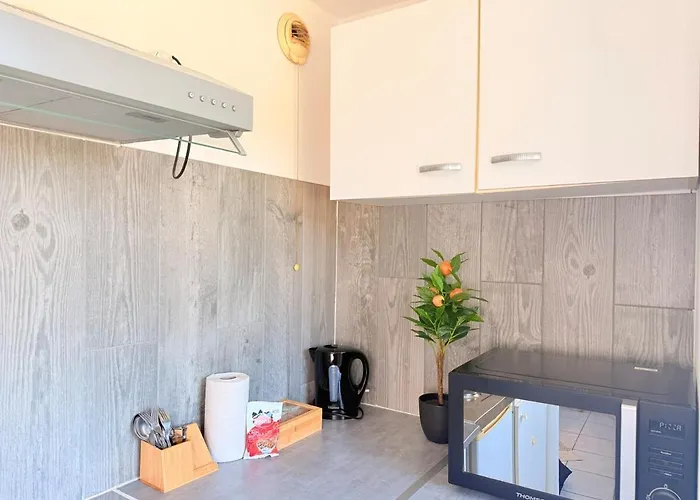 Apartment Le Nid Douillet - Parking Included - *
